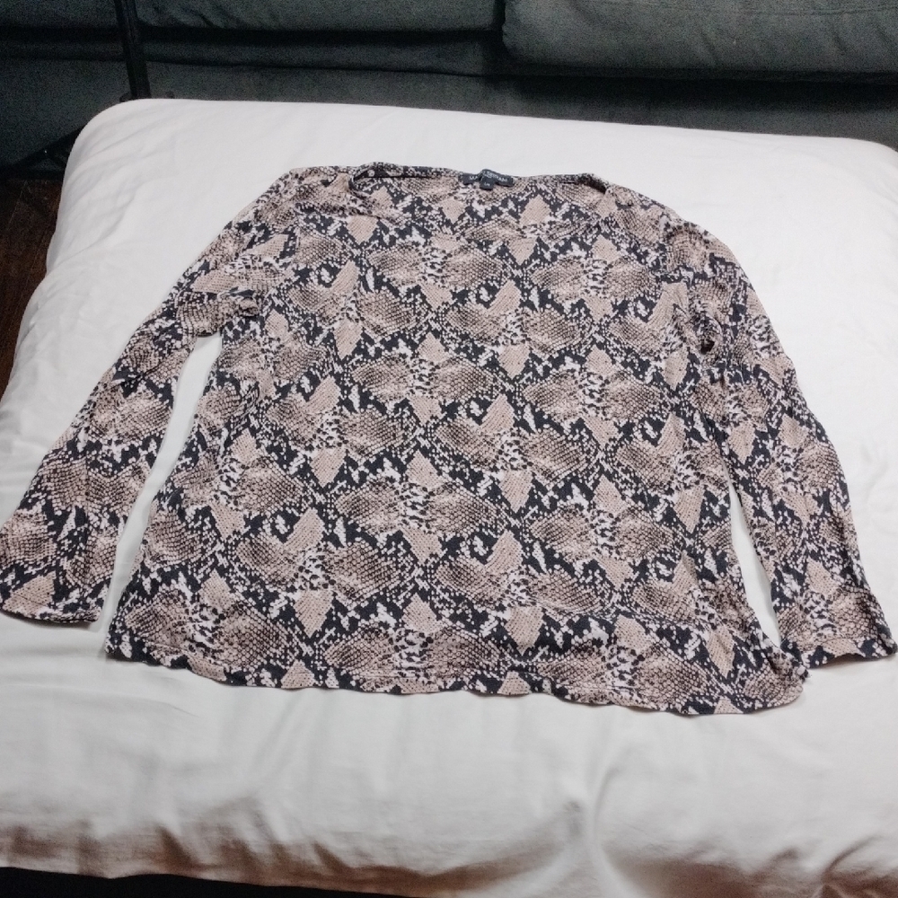 Mario Serrani Italy Women's Long Sleeved Snakeskin Patterned Top Size Large